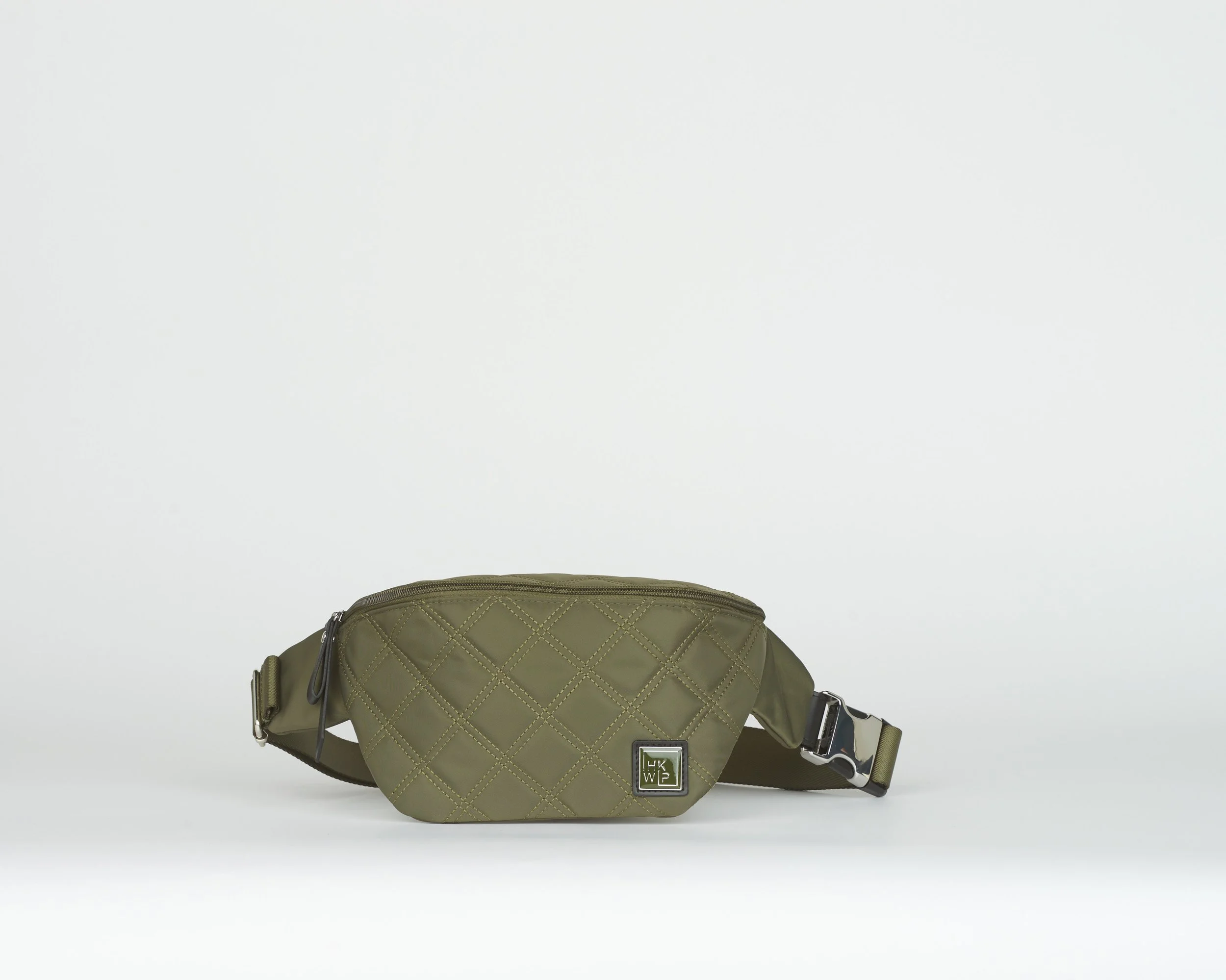 バッグ Aquamarine THE QUILTED WRISTLET CROSSBODY - AQUAMARINE — IHKWIP